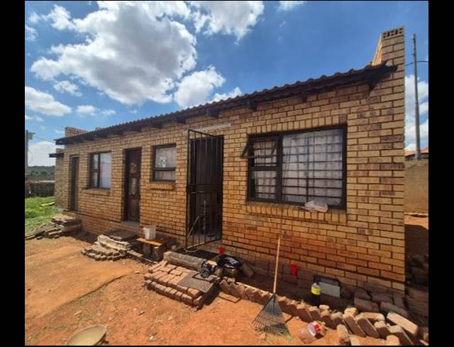 LAND FOR SALE IN LENASIA SOUTH